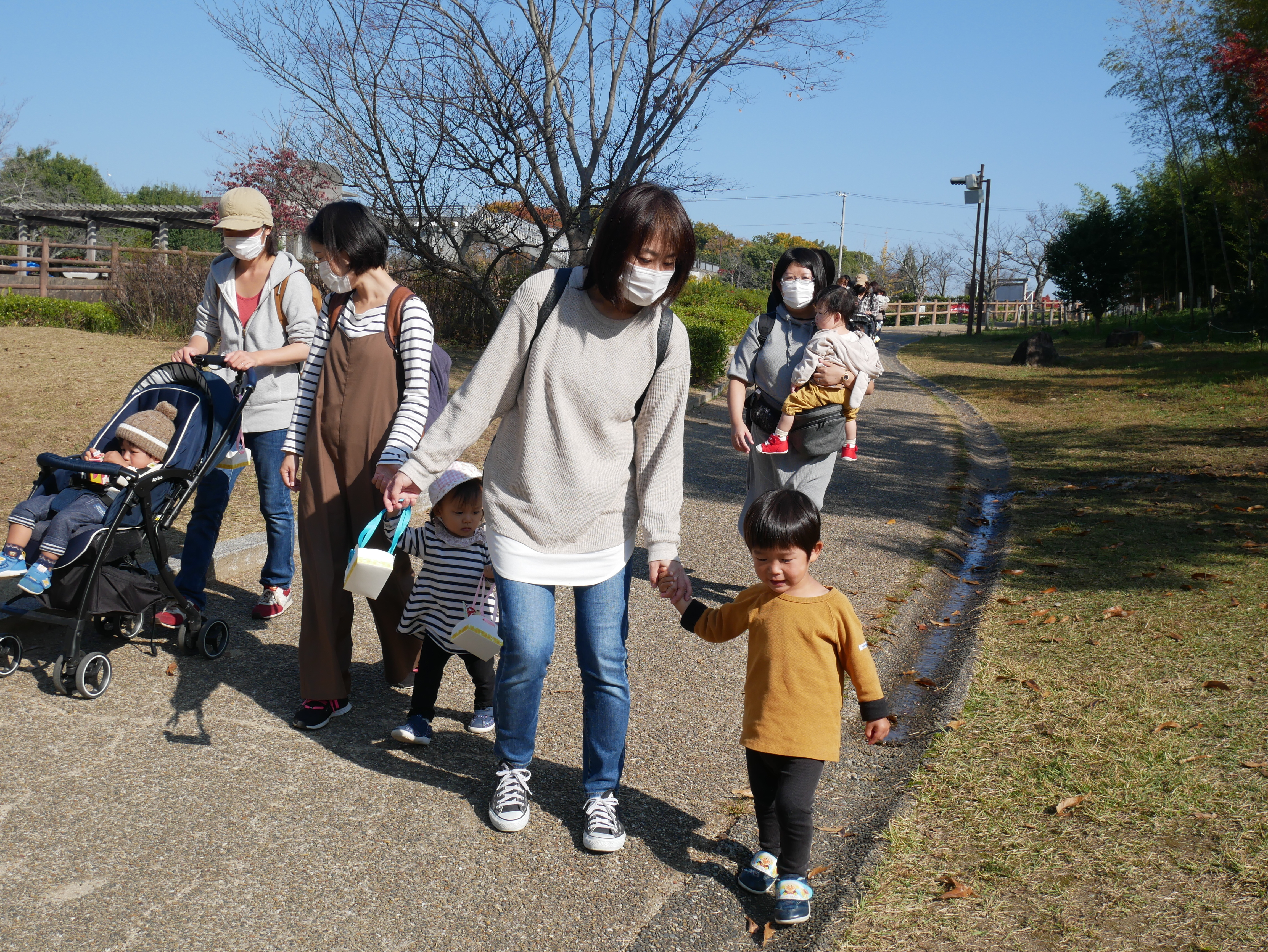 ぴよぴよ組　～バスに乗ってGO!GO! 秋の遠足～の画像2