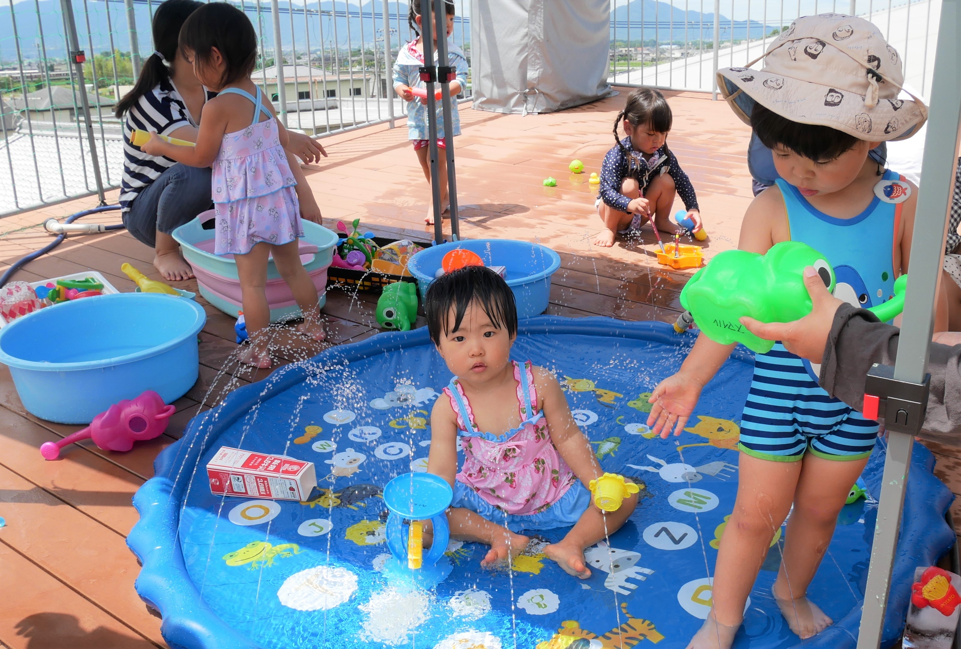 ぶどう組　～水遊び（プール）～の画像3