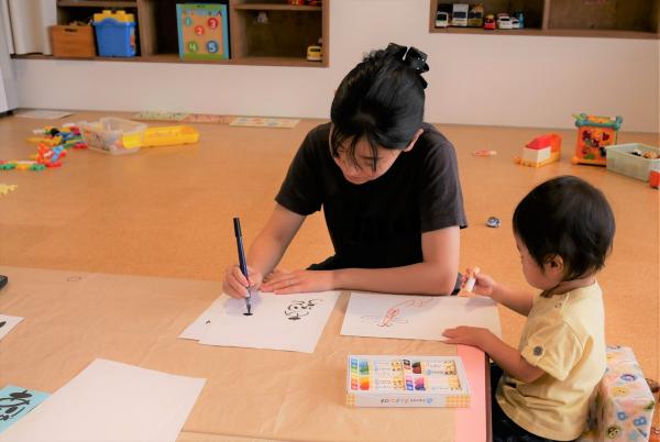 筆文字アートの様子１