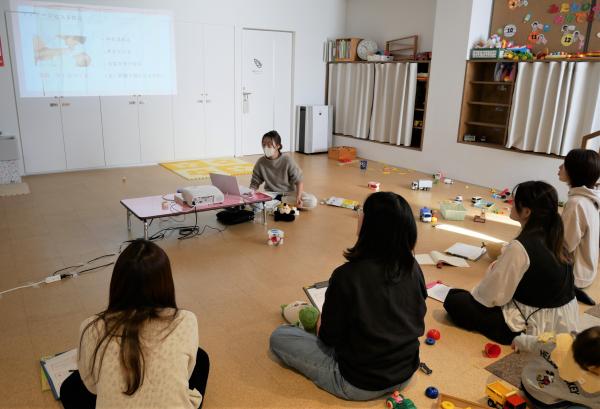 お口のマッサージの様子２