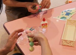 紙ねんど制作の様子４